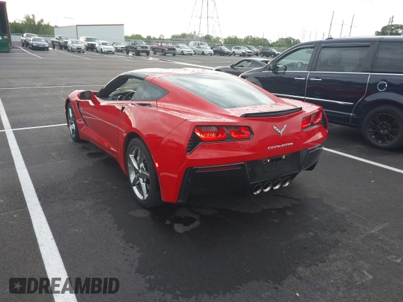 2015 Chevrolet Corvette 3LT z VIN 1G1YF2D77F5110035, wystawiony jako IAAI lot #42180031 z przebiegiem 95 684 mil mil oraz . Historia ofert i sprzedaży dostępna na DreamBid. Obrazek 3.