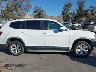 2018 Volkswagen Atlas SE с VIN 1V2DR2CA9JC551484, выставлен на аукционе IAAI как лот 41262713 с пробегом 59 054 миль миль и . История ставок и продаж доступна на DreamBid. Изображение 14.