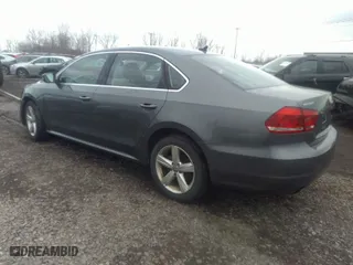 2014 Volkswagen Passat SE w/Sunroof with VIN 1VWBT7A34EC058651, listed as a IAAI auction lot 41674952 with 117,932 mi miles. Bid and sale history available at carsss.com. Image 3.