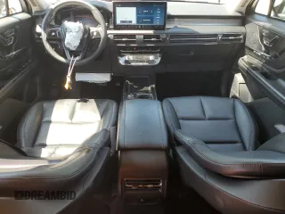 2023 Lincoln Corsair Standard z VIN 5LMCJ1CA9PUL12964, wystawiony jako Copart lot #50557955 z przebiegiem 18 369 mil mil oraz Szkoda całkowita • Salvage title. Historia ofert i sprzedaży dostępna na DreamBid. Obrazek 8.