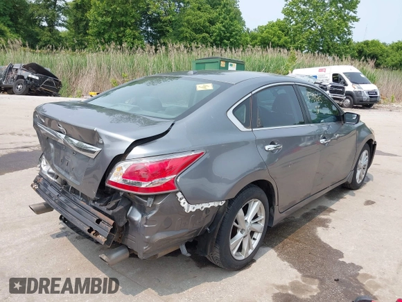 2015 Nissan Altima S z VIN 1N4AL3AP7FC217910, wystawiony jako IAAI lot #42394703 z przebiegiem 100 411 mil mil oraz . Historia ofert i sprzedaży dostępna na DreamBid. Obrazek 4.