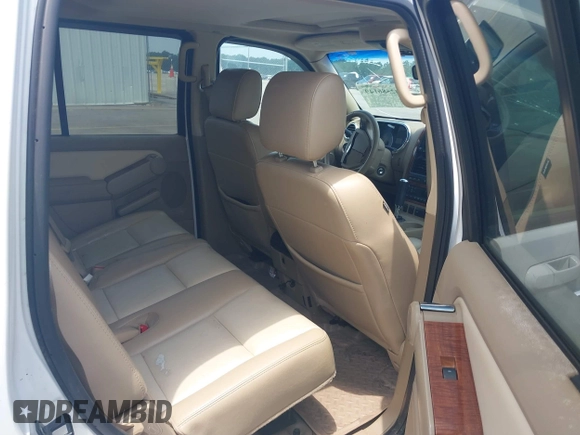 2007 Ford Explorer Eddie Bauer with VIN 1FMEU64E87UA59895, listed as a IAAI auction lot 42586149 with 106,160 mi miles and . Bid and sale history available at DreamBid. Image 8.