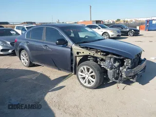 2014 Subaru Legacy 2.5i z VIN 4S3BMCA63E3031766, wystawiony jako IAAI lot #41977440 z przebiegiem 136 780 mil mil oraz . Historia ofert i sprzedaży dostępna na DreamBid. Obrazek 1.