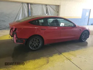 2022 Tesla Model 3 z VIN 5YJ3E1EA2NF372518, wystawiony jako Copart lot #59147215 z przebiegiem 113 349 mil mil oraz Czysty tytuł • Clean title. Historia ofert i sprzedaży dostępna na DreamBid. Obrazek 3.