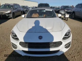 2017 FIAT 124 Spider Classica with VIN JC1NFAEK2H0105829, listed as a Copart auction lot 76741874 with 52,992 mi miles and Clean title. Bid and sale history available at DreamBid. Image 5.