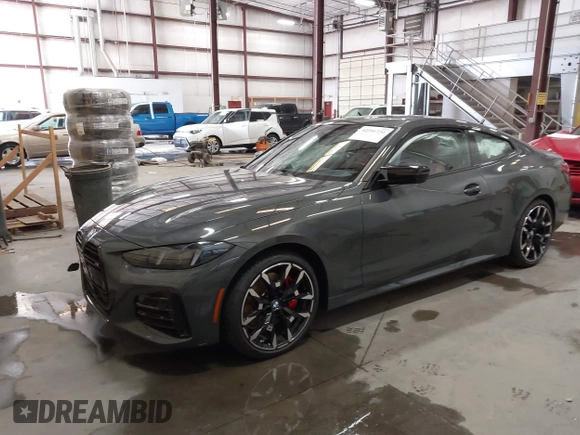 2025 BMW 4 Series M440i xDrive with VIN WBA83DA00SCT09661, listed as a IAAI auction lot 42591731 with 3,923 mi miles and . Bid and sale history available at DreamBid. Image 19.