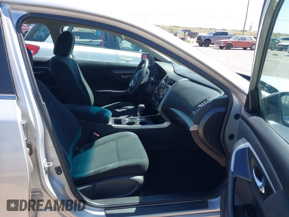 2015 Nissan Altima 2.5 z VIN 1N4AL3AP0FN345314, wystawiony jako IAAI lot #42143123 z przebiegiem 101 898 mil mil oraz . Historia ofert i sprzedaży dostępna na DreamBid. Obrazek 5.