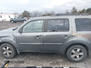 2009 Honda Pilot EX-L with VIN 5FNYF48679B024912, listed as a IAAI auction lot 41137972 with 286,469 mi miles and . Bid and sale history available at carsss.com. Image 14.