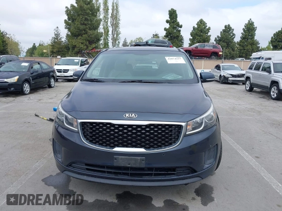 2017 Kia Sedona LX with VIN KNDMB5C14H6250704, listed as a IAAI auction lot 42074227 with 229,369 mi miles. Bid and sale history available at carsss.com. Image 12.