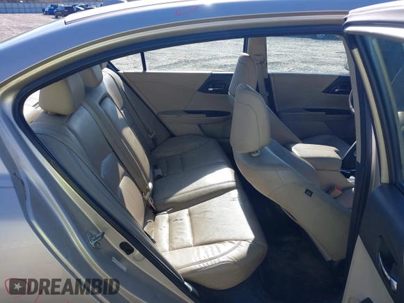 2013 Honda Accord Sdn EX-L with VIN 1HGCR2F82DA137163, listed as a IAAI auction lot 41636283 with 216,743 mi miles. Bid and sale history available at carsss.com. Image 8.