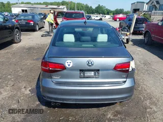 2017 Volkswagen Jetta Sport z VIN 3VWD17AJ6HM284934, wystawiony jako IAAI lot #42657613 z przebiegiem 85 929 mil mil oraz . Historia ofert i sprzedaży dostępna na DreamBid. Obrazek 17.