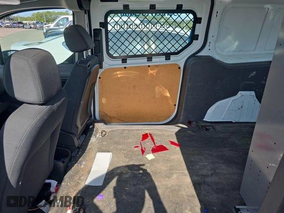 2020 Ford Transit Connect XL z VIN NM0LS7E28L1440540, wystawiony jako IAAI lot #42786938 z przebiegiem 187 766 mil mil oraz . Historia ofert i sprzedaży dostępna na DreamBid. Obrazek 17.