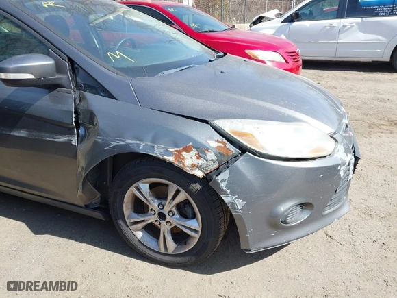 2013 Ford Focus SE with VIN 1FADP3K21DL341530, listed as a IAAI auction lot 41764922 with 208,452 mi miles. Bid and sale history available at carsss.com. Image 6.