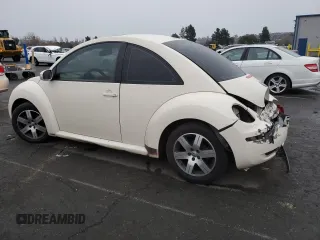 2006 Volkswagen New Beetle Coupe with VIN 3VWRG31C16M419846, listed as a Copart auction lot 86408964 with 149,961 mi miles and Salvage Title. Bid and sale history available at carsss.com. Image 2.