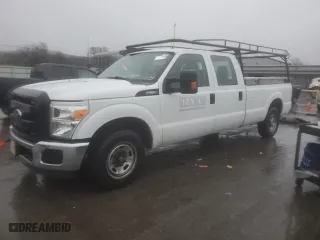2014 Ford Super Duty F-250 SRW XL with VIN 1FT7W2A6XEEA57568, listed as a Copart auction lot 44925355 with 184,005 mi miles and Salvage Title. Bid and sale history available at carsss.com. Image 1.