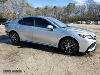2021 Toyota Camry SE Nightshade with VIN 4T1G11AK0MU574402, listed as a Copart auction lot 42686075 with 53,179 mi miles and Salvage Title. Bid and sale history available at carsss.com. Image 4.