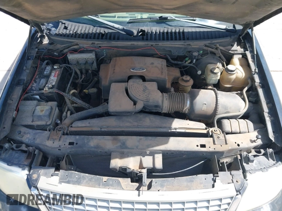 2004 Ford Expedition Eddie Bauer with VIN 1FMPU17L64LB37520, listed as a IAAI auction lot 41772378 with 305,126 mi miles. Bid and sale history available at carsss.com. Image 10.