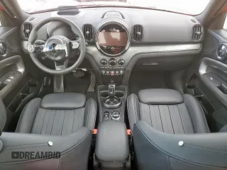 2024 MINI Countryman Cooper S z VIN WMZ83BR0XR3R52959, wystawiony jako Copart lot #60248185 z przebiegiem 7 933 mil mil oraz Szkoda całkowita • Salvage title. Historia ofert i sprzedaży dostępna na DreamBid. Obrazek 8.