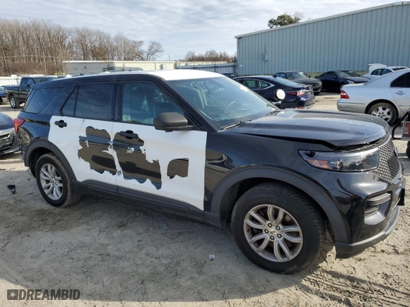 2020 Ford Police Interceptor Utility with VIN 1FM5K8AB2LGB85562, listed as a Copart auction lot 47372845 with 110,579 mi miles and Salvage Title. Bid and sale history available at carsss.com. Image 4.