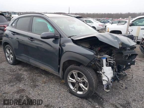 2022 Hyundai Kona SEL with VIN KM8K3CAB1NU862415, listed as a IAAI auction lot 41164542 with 100,301 mi miles. Bid and sale history available at carsss.com. Image 1.