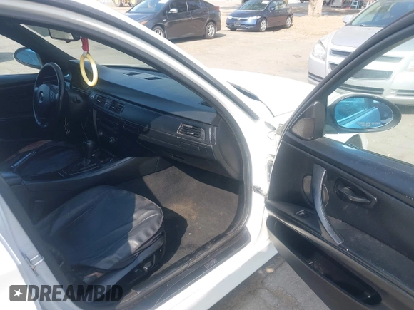 2007 BMW 3 Series 328i with VIN WBAVC53517FZ76519, listed as a IAAI auction lot 42595027 with Not provided miles and . Bid and sale history available at DreamBid. Image 5.