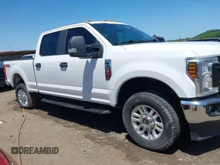 2019 Ford F-250 XL с VIN 1FT7W2B65KED36789, выставлен на аукционе IAAI как лот 42275403 с пробегом 154 847 миль миль и . История ставок и продаж доступна на DreamBid. Изображение 13.