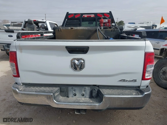 2022 Ram 2500 Tradesman with VIN 3C6UR5HL5NG155348, listed as a IAAI auction lot 41558324 with 118,500 mi miles. Bid and sale history available at carsss.com. Image 16.