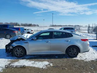 2020 Kia Optima LX z VIN 5XXGT4L30LG382312, wystawiony jako IAAI lot #41272843 z przebiegiem 118 633 mil mil oraz . Historia ofert i sprzedaży dostępna na DreamBid. Obrazek 14.