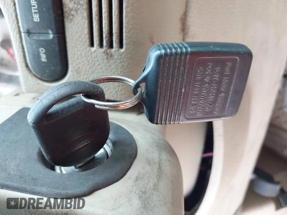 2005 Ford F-150 XLT с VIN 1FTPW14535KE45384, выставлен на аукционе IAAI как лот 42538969 с пробегом 146 321 миль миль и . История ставок и продаж доступна на DreamBid. Изображение 11.