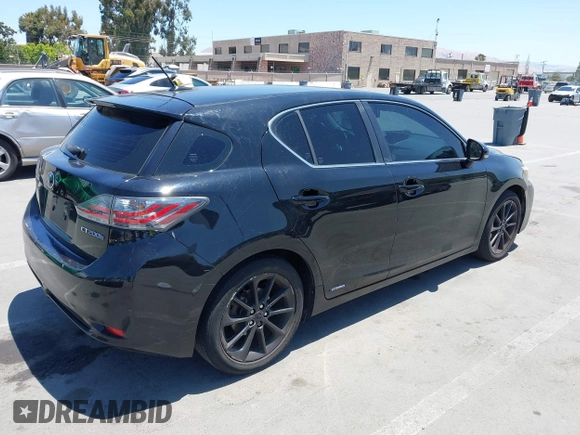 2012 Lexus CT 200h z VIN JTHKD5BH4C2053787, wystawiony jako IAAI lot #42533598 z przebiegiem 260 264 mil mil oraz . Historia ofert i sprzedaży dostępna na DreamBid. Obrazek 4.