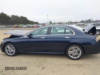 2021 Mercedes-Benz E-Class E 450 with VIN W1KZF5KB8MA920885, listed as a IAAI auction lot 41547975 with 24,000 mi miles. Bid and sale history available at carsss.com. Image 13.
