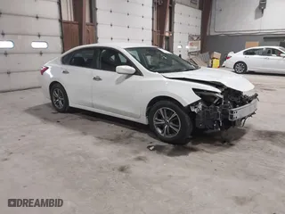 2016 Nissan Altima 2.5 SR with VIN 1N4AL3AP4GN329666, listed as a IAAI auction lot 41687425 with 177,040 mi miles. Bid and sale history available at carsss.com. Image 1.