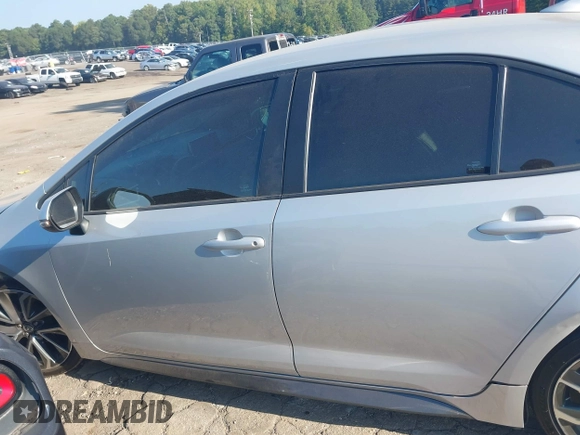 2021 Toyota Corolla SE with VIN 5YFS4MCE4MP085710, listed as a IAAI auction lot 40217536 with 70,066 mi miles. Bid and sale history available at carsss.com. Image 13.