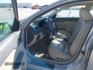 2010 Ford Fusion SEL with VIN 3FAHP0JG8AR255772, listed as a IAAI auction lot 41704257 with 169,547 mi miles. Bid and sale history available at carsss.com. Image 5.