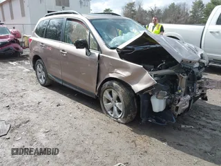 2015 Subaru Forester 2.5i Premium with VIN JF2SJADC9FH586208, listed as a IAAI auction lot 41929248 with 55,540 mi miles. Bid and sale history available at carsss.com. Image 1.