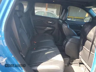 2021 Jeep Cherokee Latitude Lux z VIN 1C4PJMMX5MD206858, wystawiony jako Copart lot #52946925 z przebiegiem 47 495 mil mil oraz Szkoda całkowita • Salvage title. Historia ofert i sprzedaży dostępna na DreamBid. Obrazek 10.