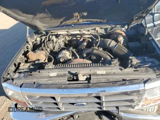 1996 Ford F-250 z VIN 1FTHF26F7TEA85788, wystawiony jako Copart lot #77768114 z przebiegiem 383 611 mil mil oraz Szkoda całkowita • Salvage title. Historia ofert i sprzedaży dostępna na DreamBid. Obrazek 11.