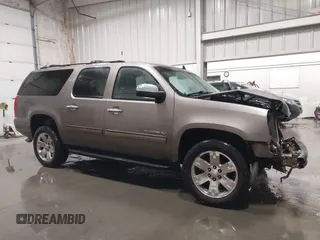 2014 GMC Yukon XL SLT with VIN 1GKS2KE76ER166776, listed as a IAAI auction lot 41056887 with 206,773 mi miles. Bid and sale history available at carsss.com. Image 13.