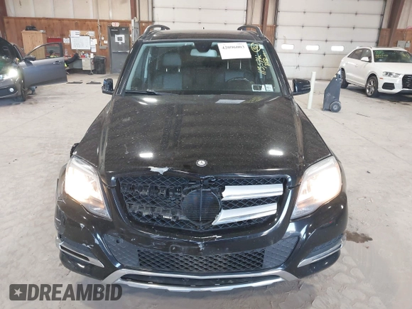 2015 Mercedes-Benz GLK with VIN WDCGG8JB0FG364079, listed as a IAAI auction lot 42096003 with 113,571 mi miles. Bid and sale history available at carsss.com. Image 12.