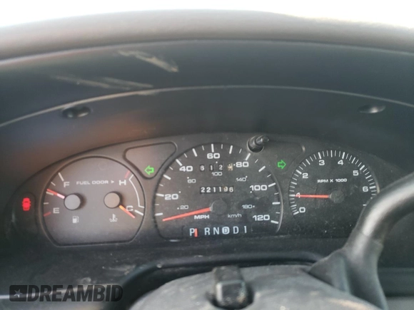 2000 Ford Taurus SE with VIN 1FAFP5322YA232966, listed as a Copart auction lot 89113015 with 221,196 mi miles and Clean Title. Bid and sale history available at DreamBid. Image 9.