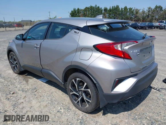 2020 Toyota C-HR LE z VIN NMTKHMBX6LR106469, wystawiony jako IAAI lot #41972012 z przebiegiem 51 316 mil mil oraz . Historia ofert i sprzedaży dostępna na DreamBid. Obrazek 3.