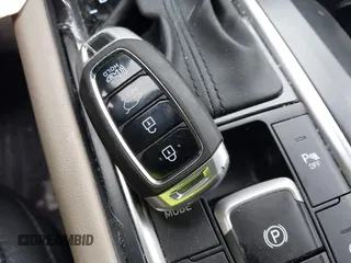 2019 Hyundai Santa Fe Limited with VIN 5NMS5CAD8KH048247, listed as a IAAI auction lot 41639121 with 66,627 mi miles. Bid and sale history available at carsss.com. Image 11.