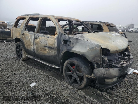 2010 Cadillac Escalade z VIN 1GYUKAEF9AR183825, wystawiony jako Copart lot #87943515 z przebiegiem Nie podano mil oraz Nie do naprawy. Historia ofert i sprzedaży dostępna na DreamBid. Obrazek 4.