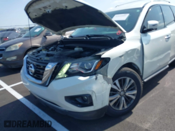 2017 Nissan Pathfinder SV z VIN 5N1DR2MN7HC695396, wystawiony jako IAAI lot #41899881 z przebiegiem 162 061 mil mil oraz . Historia ofert i sprzedaży dostępna na DreamBid. Obrazek 6.