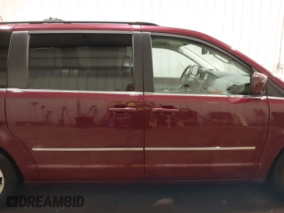 2009 Chrysler Town & Country Touring with VIN 2A8HR54129R622684, listed as a IAAI auction lot 41708019 with 129,862 mi miles and . Bid and sale history available at DreamBid. Image 14.