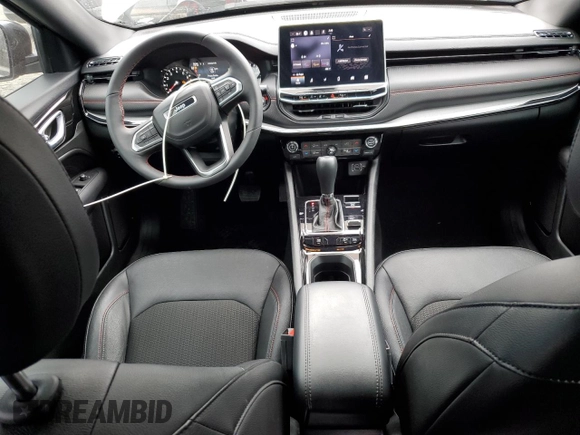 2024 Jeep Compass Trailhawk с VIN 3C4NJDDNXRT590322, выставлен на аукционе Copart как лот 53603855 с пробегом 13 232 миль миль и Списание • Salvage title. История ставок и продаж доступна на DreamBid. Изображение 8.