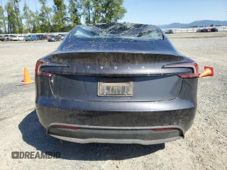 2024 Tesla Model 3 z VIN 5YJ3E1EA0RF724968, wystawiony jako Copart lot #55357885 z przebiegiem Nie podano mil oraz Szkoda całkowita • Salvage title. Historia ofert i sprzedaży dostępna na DreamBid. Obrazek 6.