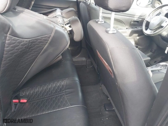 2015 Mitsubishi Outlander Sport ES with VIN 4A4AR3AU1FE028746, listed as a IAAI auction lot 41628263 with 133,367 mi miles. Bid and sale history available at carsss.com. Image 8.