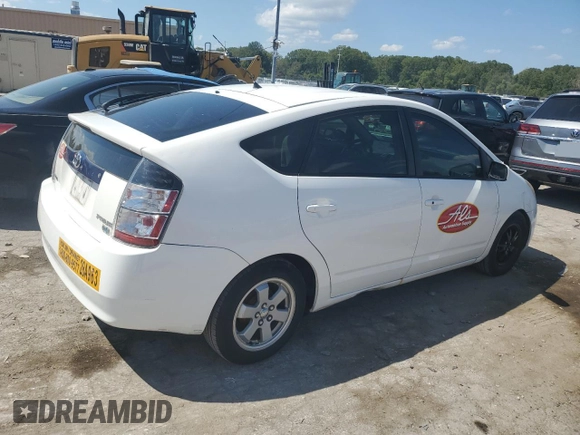 2005 Toyota Prius with VIN JTDKB20U053117455, listed as a Copart auction lot 88136245 with 299,999 mi miles and Non Repairable. Bid and sale history available at DreamBid. Image 3.