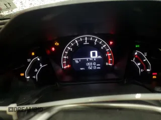 2017 Honda Civic LX z VIN 19XFC2F55HE073366, wystawiony jako Copart lot #60396325 z przebiegiem 135 910 mil mil oraz Szkoda całkowita • Salvage title. Historia ofert i sprzedaży dostępna na DreamBid. Obrazek 9.